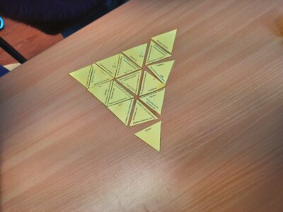 De complete triominos